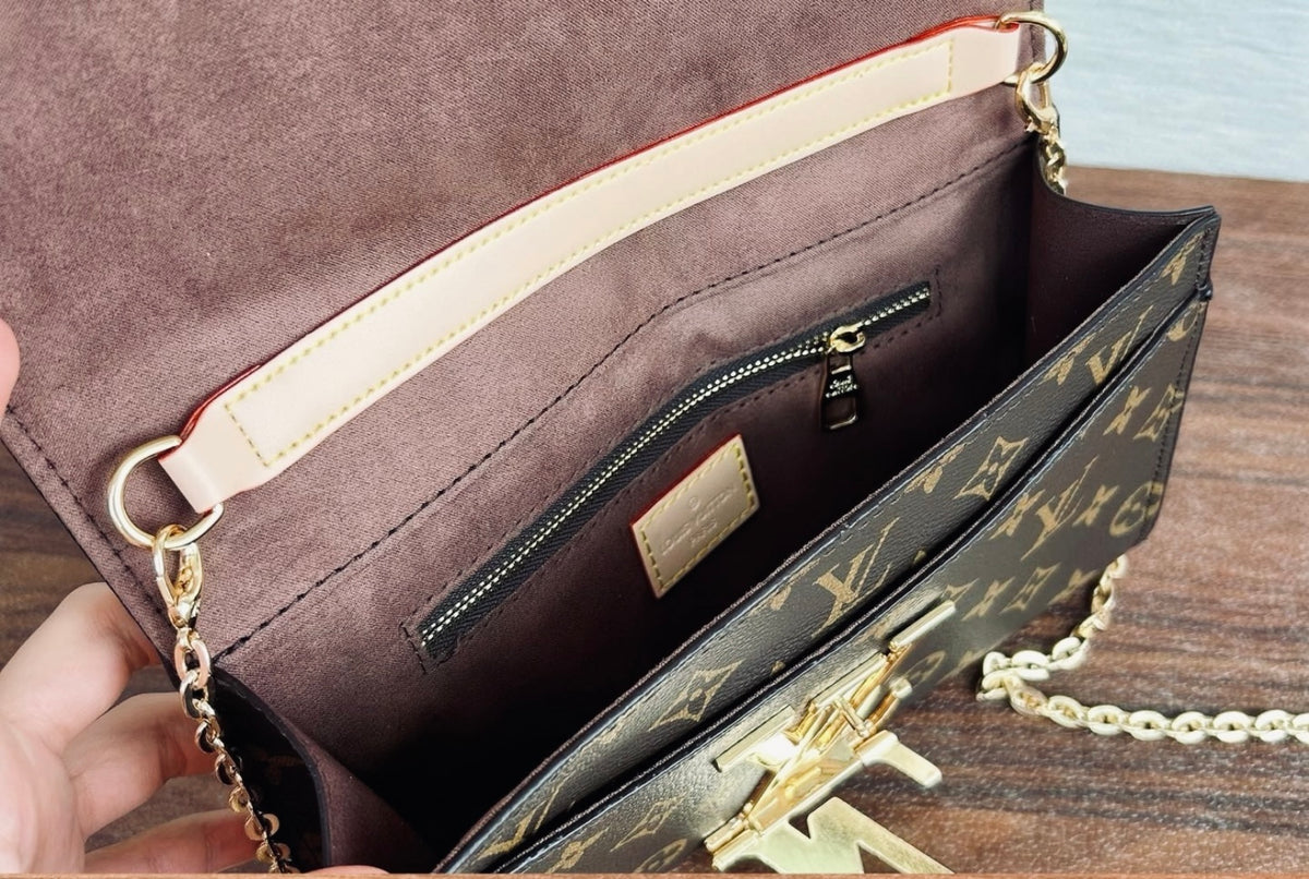 The Pierce purse