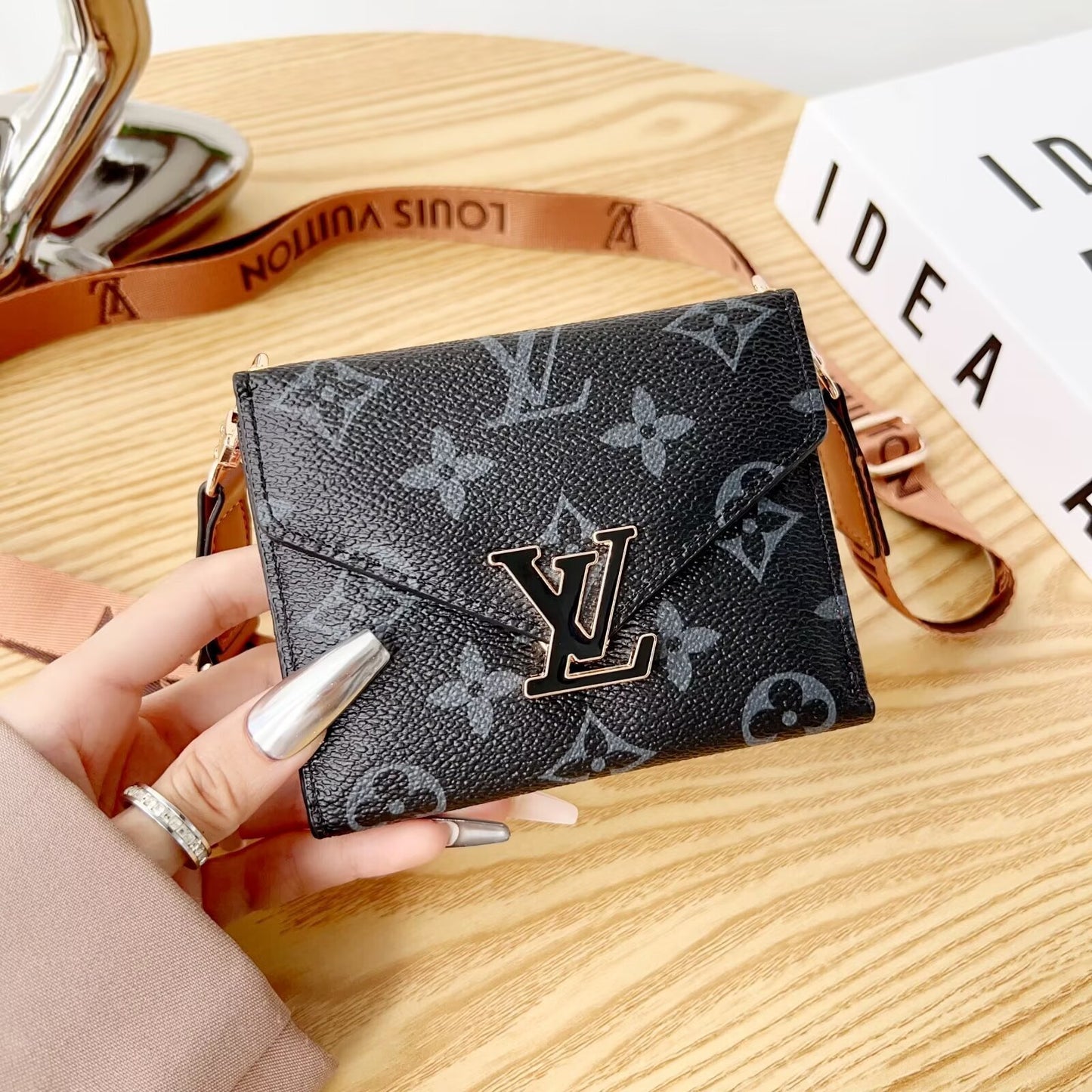 The Fiona wallet
