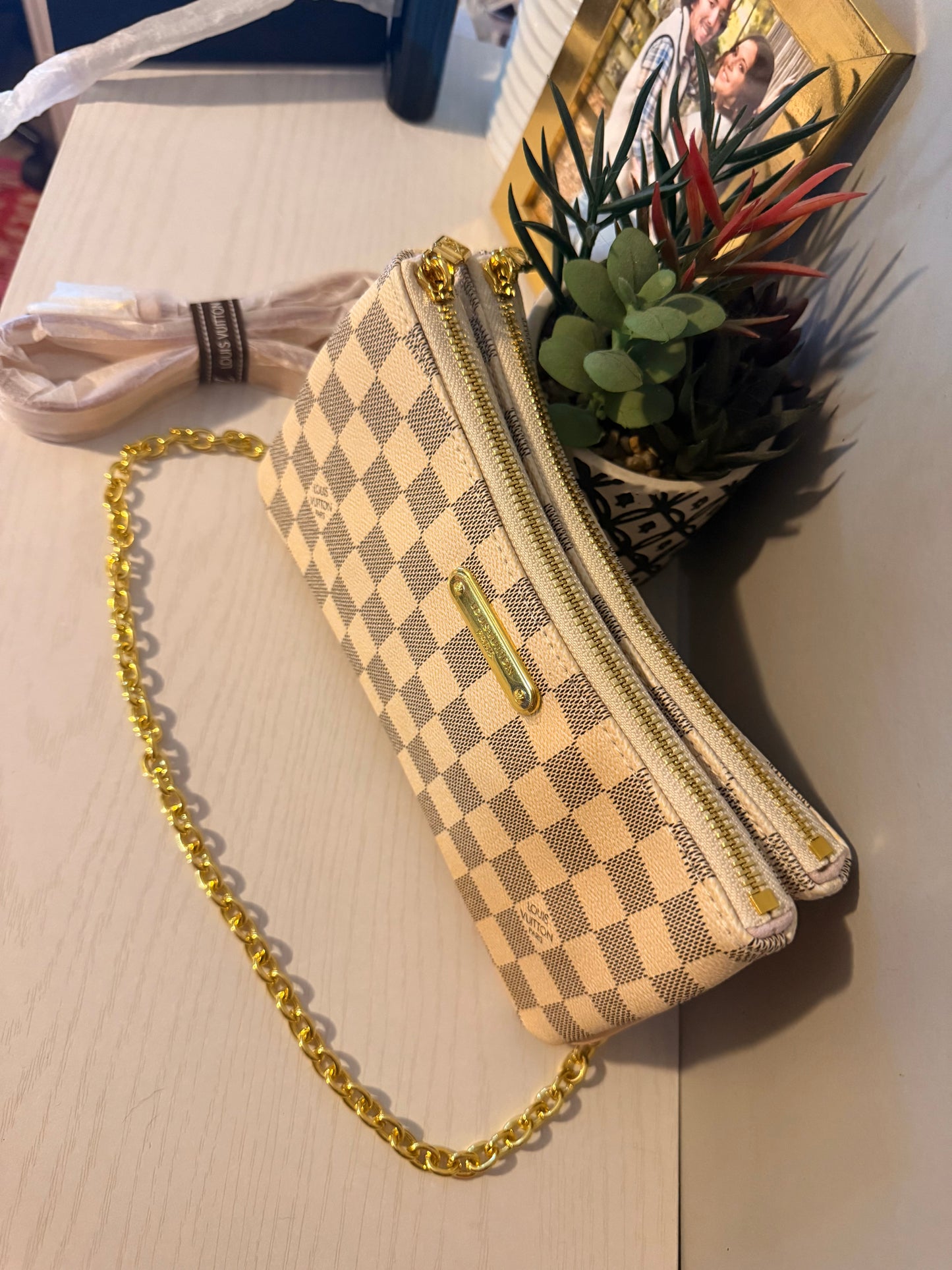 The Amelia purse