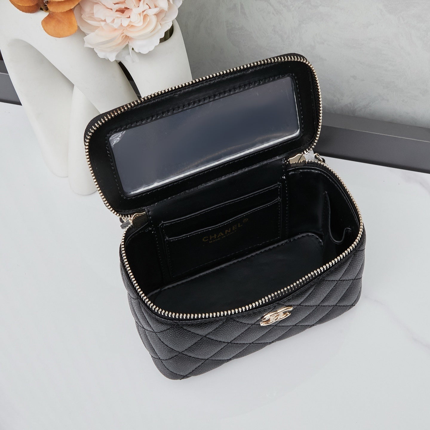 The Ivy makeup bag