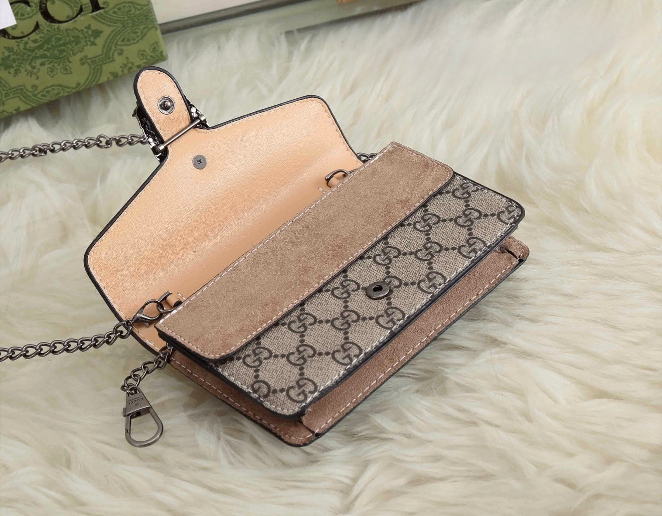 The Stella purse