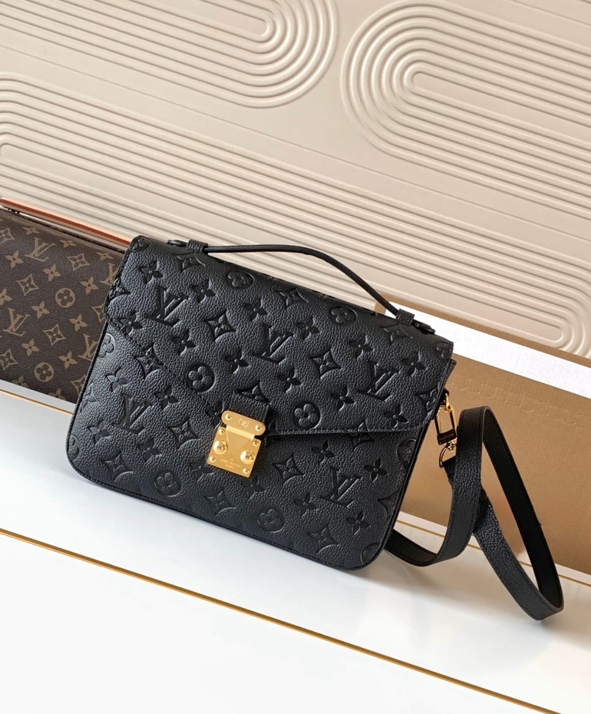 The Lexi purse