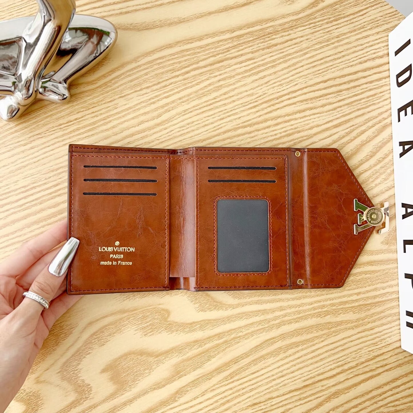 The Fiona wallet