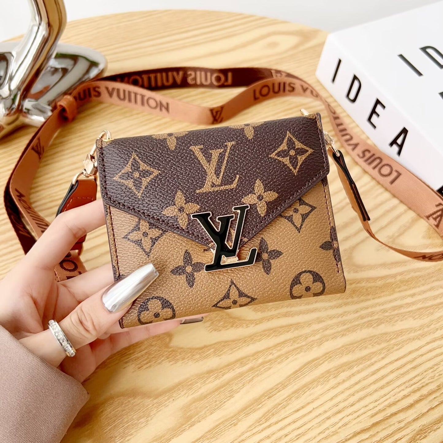 The Fiona wallet