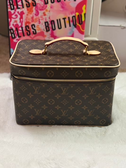 The Ally makeup bag