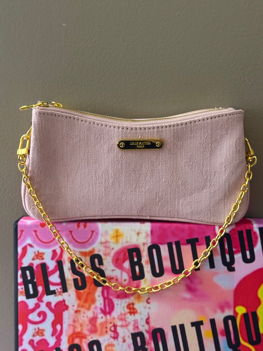 The Amelia purse