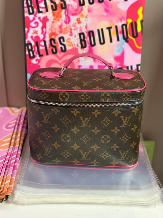 The willow makeup bag