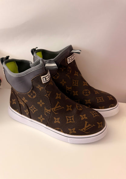 The Huk boots