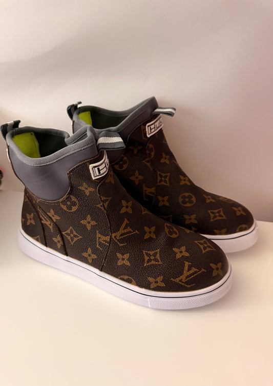 The Huk boots