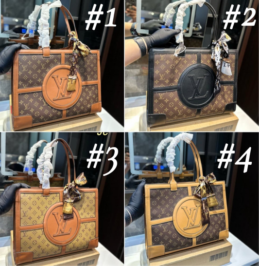 The Joana purse