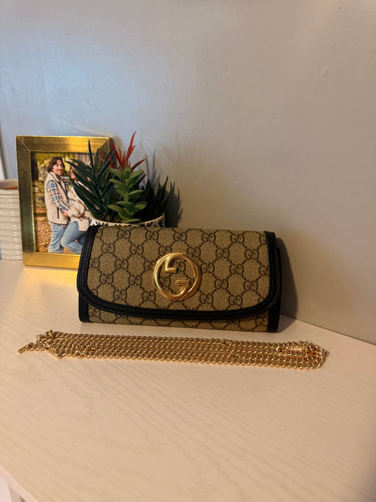 The Catherine purse