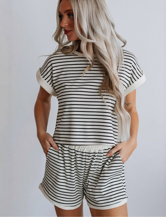 The Stripped comfort set
