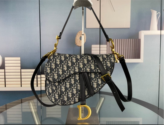 The Tia purse