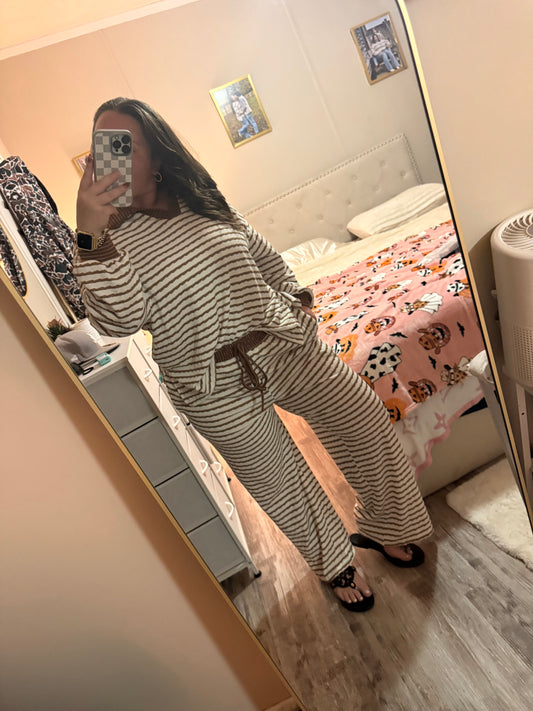 Khaki stripped fall set