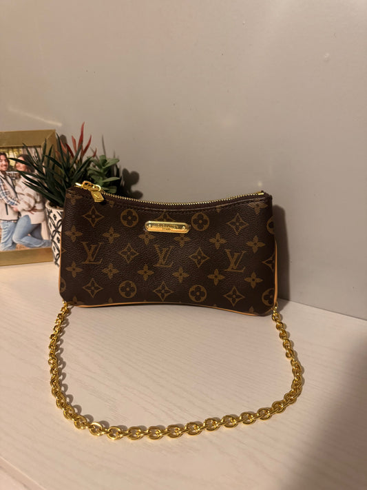 The Amelia purse