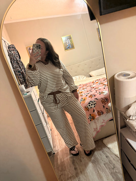 Khaki stripped fall set